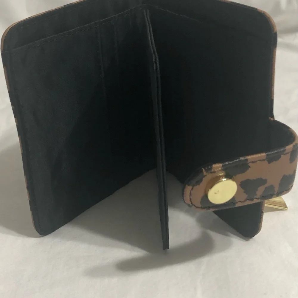 Leopard wallet 4-1/2 In Lx 4in W
